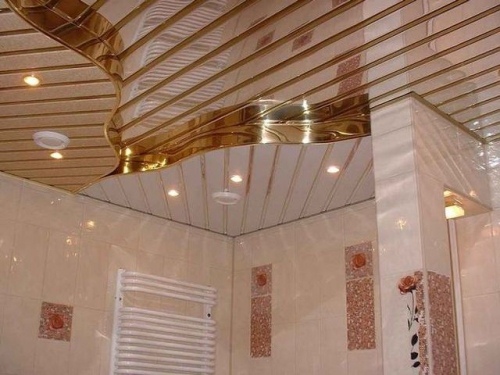 Потолки реечные алюминиевые в Москве | Купить подвесной реечный потолок для ванной, кухни